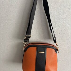 🌸Orange and Black Crossbody Bag